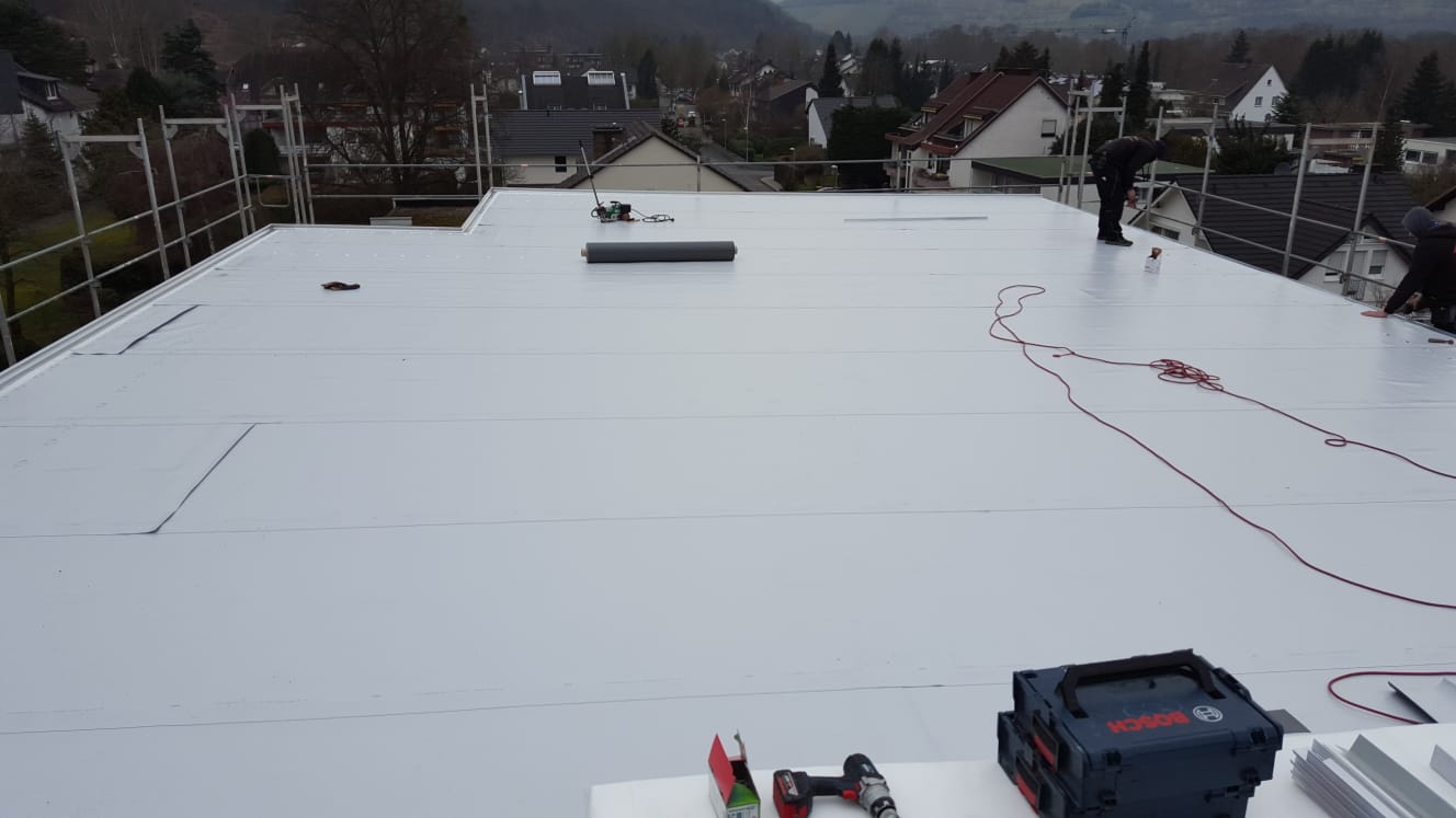 Dachdecker für Urmitz - Dachdeckermeister Hornus